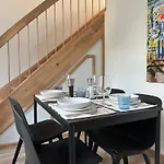 Exklusive Maisonette-wohnung Am Rande Von Freiburg Im Breisgau 아파트 *