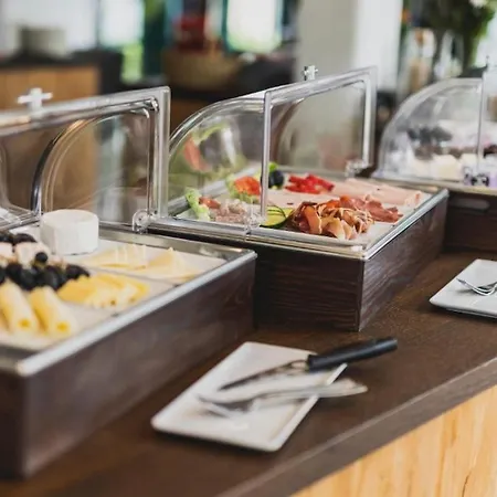 Exklusive Maisonette-wohnung Am Rande Von Freiburg Im Breisgau *